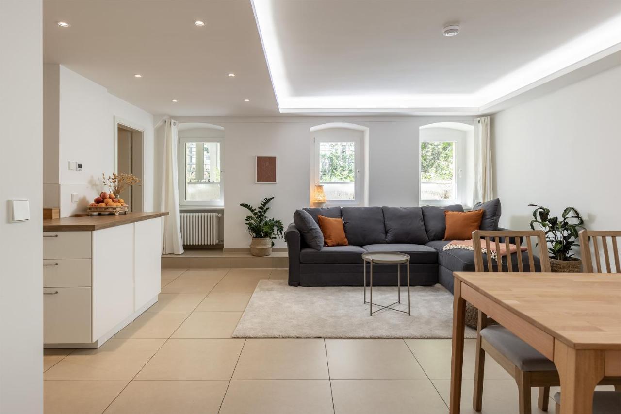 Spacious Apartment In Hemholtzkiez Prenzlauer Berg For 8 People Hiddenseer — Fotos 2